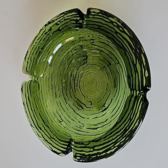 Vintage Anchor Hocking Soreno Tree Bark Avocado Green Glass Ashtray - Picture 1 of 4